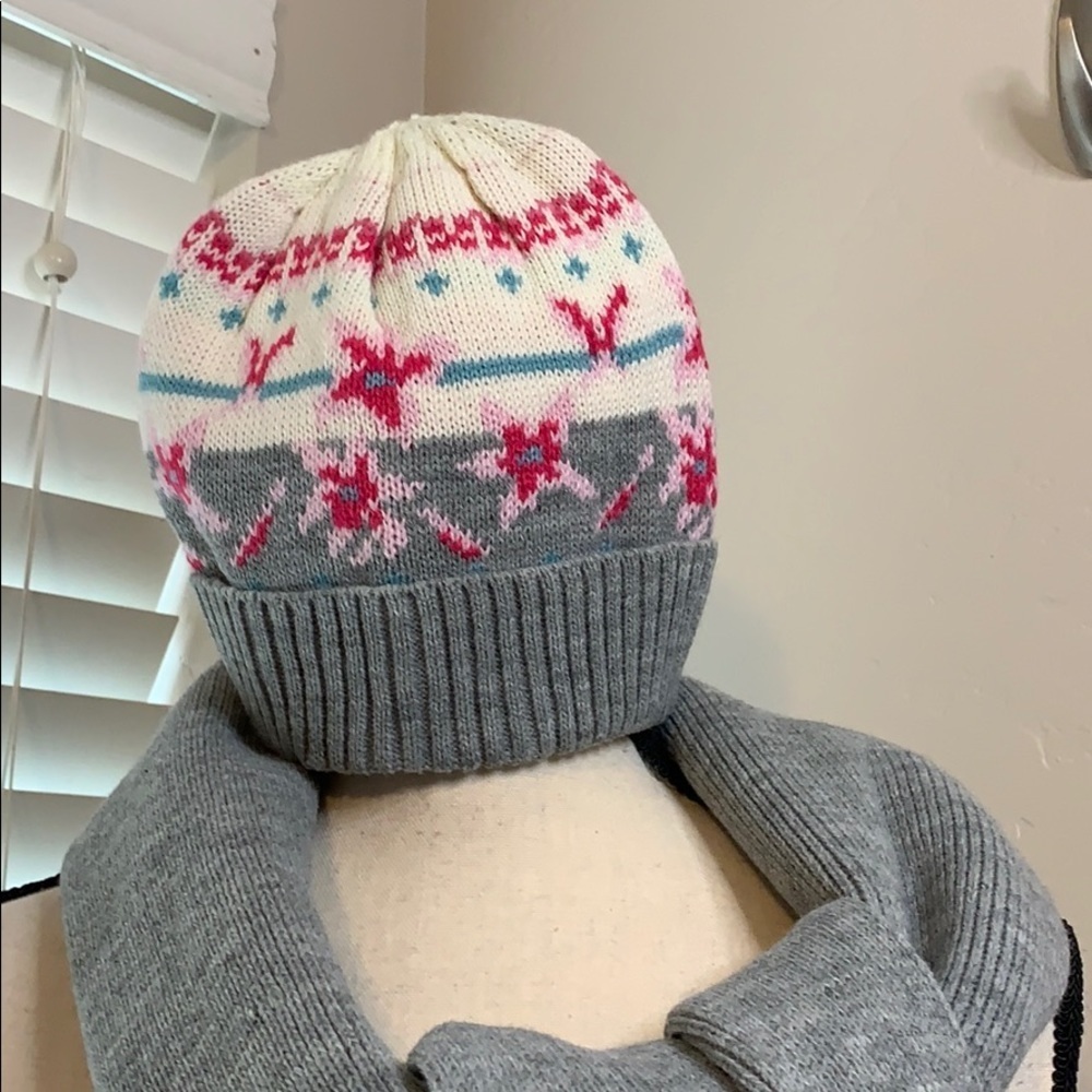 Winter Hat and Scarf Set Grey Pink - Picture 3 of 4